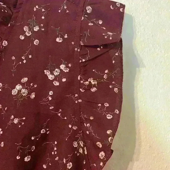 🟣SHEIN Plus Size Ditsy Floral Ruffle V-Neck Blouse – XL - Picture 5 of 7